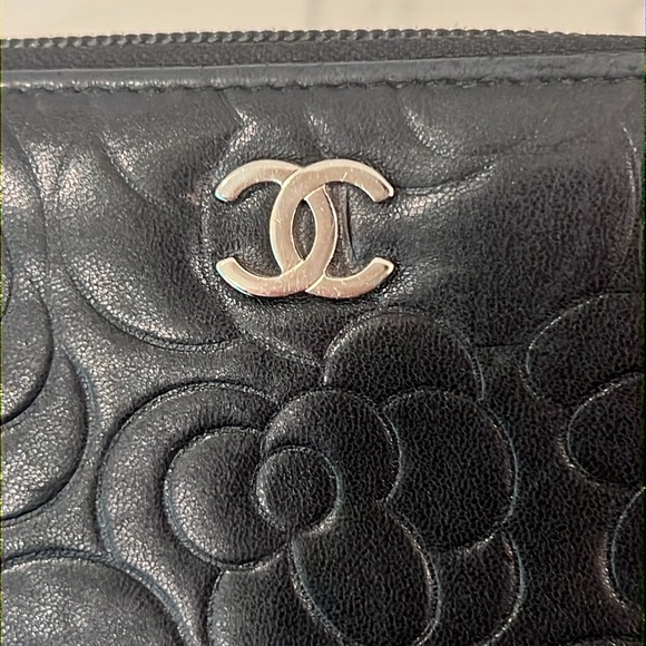 🖤 CHANEL Camillia Zippy Leather Long wallet Black Authentic - Picture 5 of 17